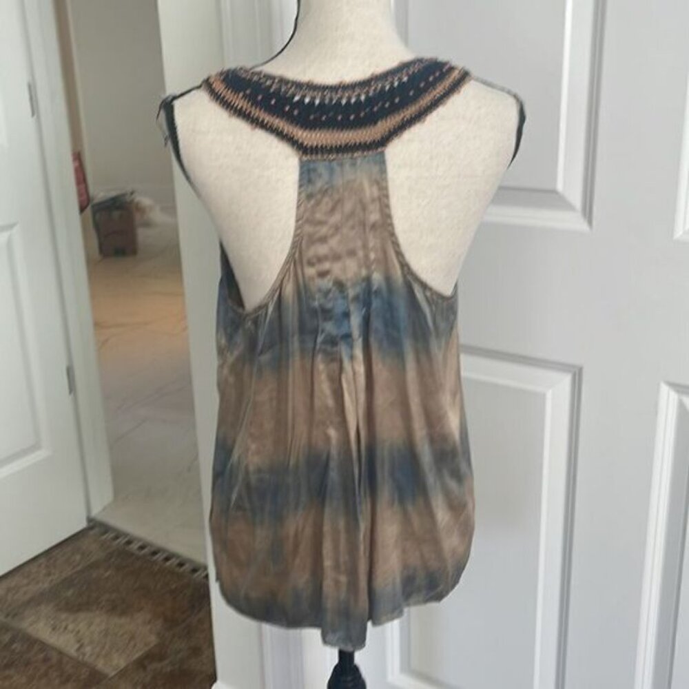 Beautiful Silk summer top - Picture 4 of 6
